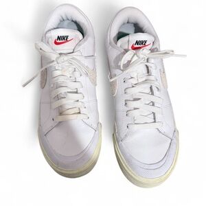 Nike Women's Court Legacy Lift Platform​​